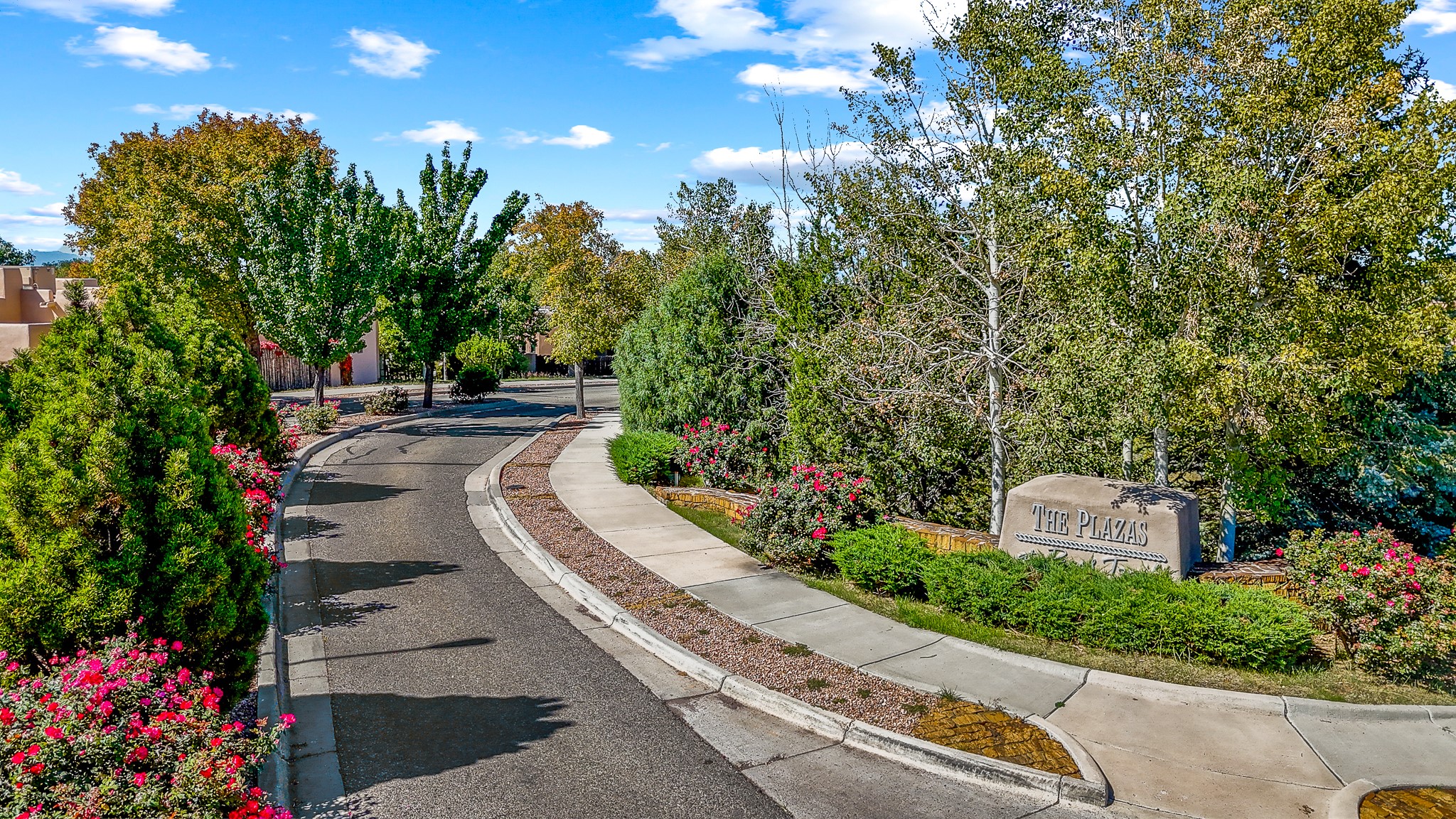 Plazuela Vis, Santa Fe, NM 87505
