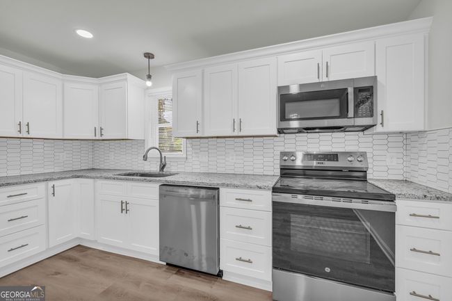 1037 S Pond St, House other with 3 bedrooms, 2 bathrooms and null parking in Toccoa GA | Image 13