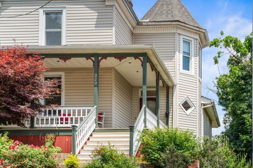 223 Madison Pl N, Staunton, VA, 24401 | Card Image
