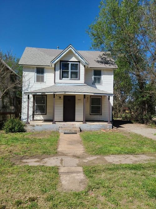 442 W 8th Ave, Winfield, KS, 67156-2723 | Card Image