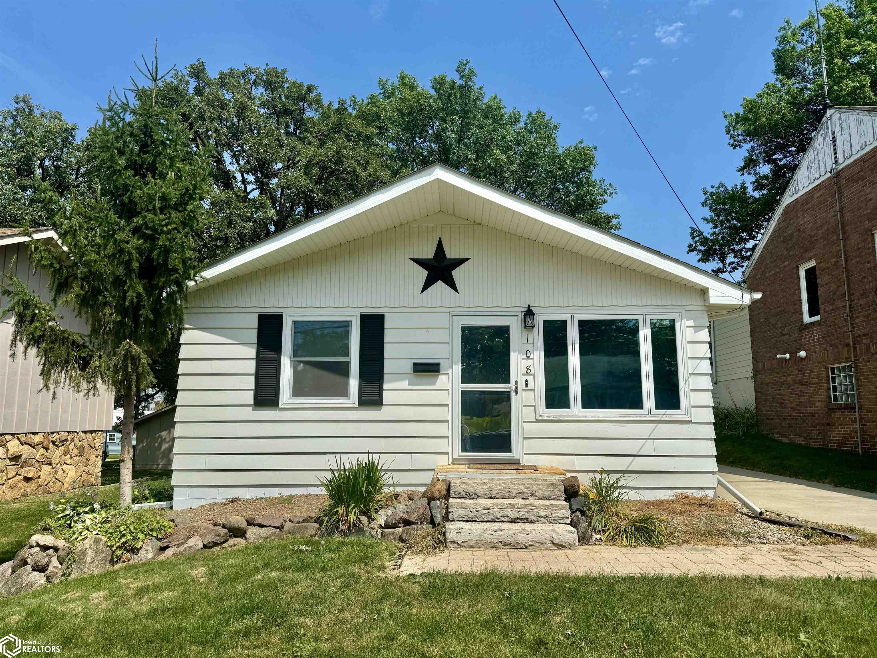 Division St, Audubon, IA 50025