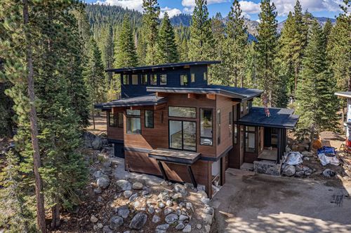 225 Smiley Ct, Olympic Valley, CA, 96146-9909 | Card Image