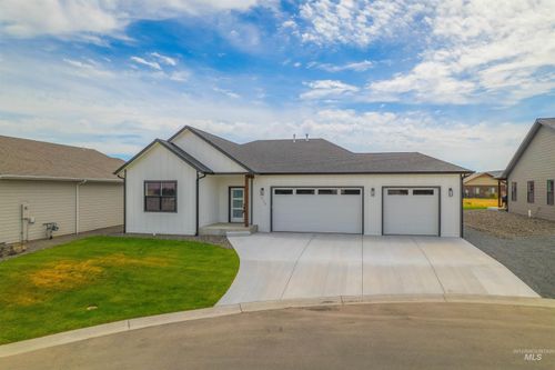 1724 Pathway Ct, Lewiston, ID, 83501-4046 | Card Image