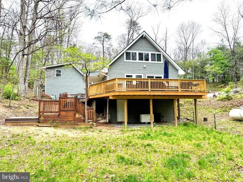 385 Crowfoot Ln, GERRARDSTOWN, WV, 25420-3020 | Card Image