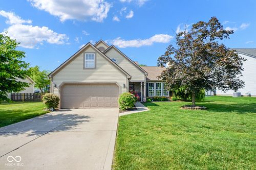 4342 Sequoia Ct, Greenwood, IN, 46143-8379 | Card Image