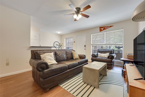 apt-204-2207 Leon St, Austin, TX, 78705-4615 | Card Image
