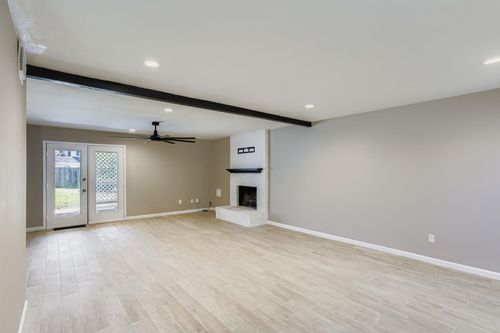 4819 Brooklawn Dr, Houston, TX, 77066-4508 | Card Image