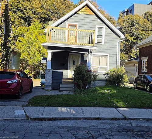 10 Marshall St, Waterloo, ON, N2J2T2 | Card Image