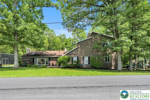 3511 Mountain Rd, Slatington, PA, 18080-3553 | Card Image