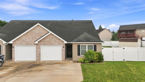 1731 Pear St, Harrisonburg, VA, 22801-5706 | Card Image