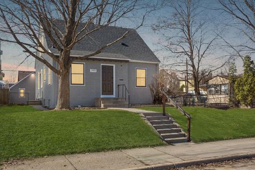 3951 Thomas Ave N, Minneapolis, MN, 55412-1806 | Card Image
