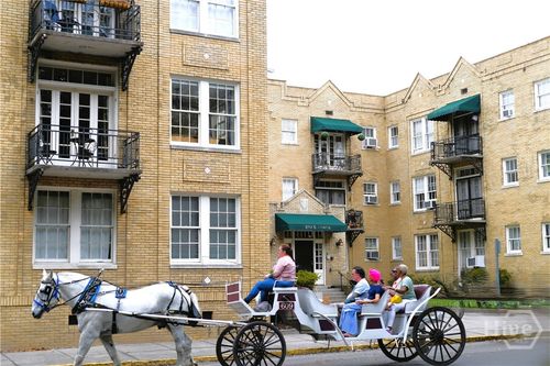 1-210 E State St, Savannah, GA, 31401-3437 | Card Image