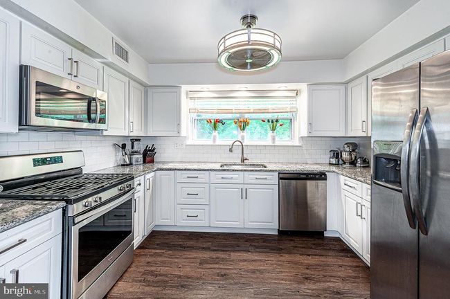 102 Brookdale Pl, Townhouse with 2 bedrooms, 1 bathrooms and null parking in CLEMENTON NJ | Image 8