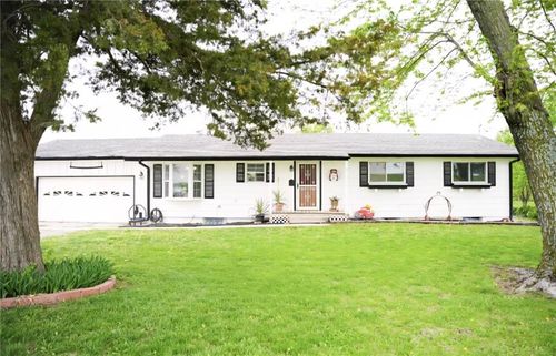 11562 Ne Packard Ln, Cameron, MO, 64429-9031 | Card Image