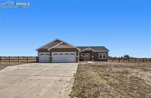 667 E Vermillion Dr, Pueblo, CO, 81007-2376 | Card Image
