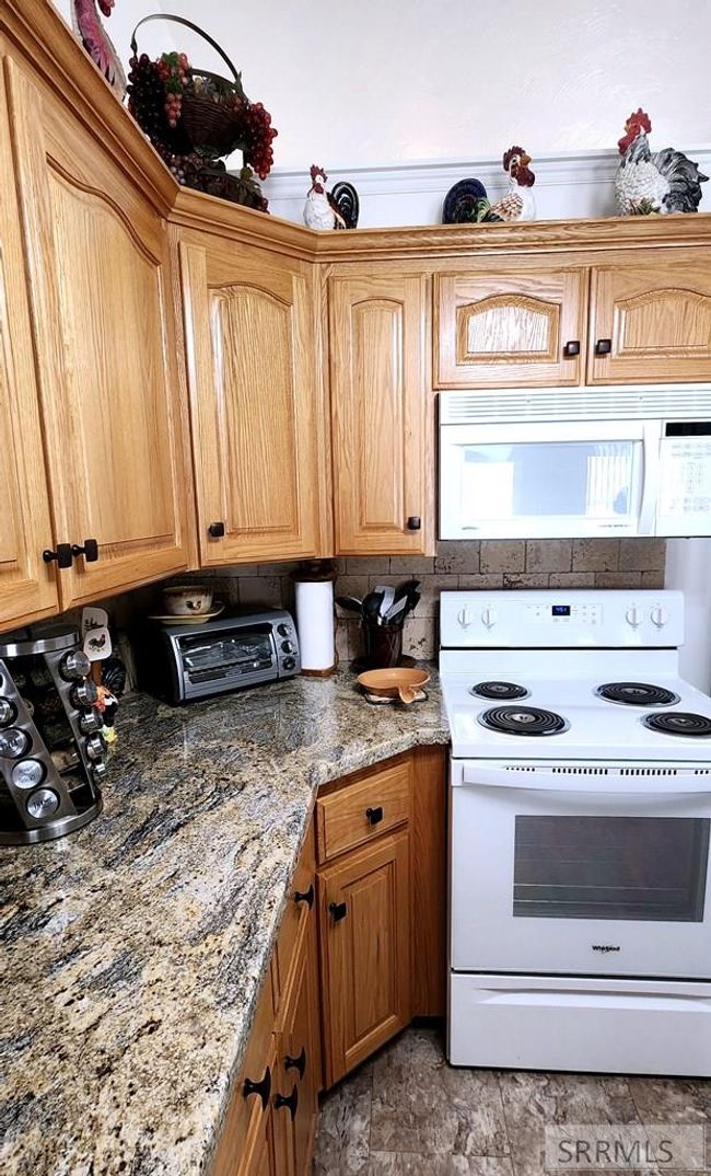 2102 12 Th St, Condo with 3 bedrooms, 3 bathrooms and 2 parking in Idaho Falls ID | Image 12