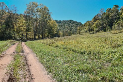 601 Hackworth Hollow Rd, Vanceburg, KY, 41179-8802 | Card Image