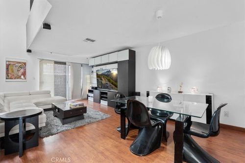 apt-c-6036 Hazelhurst Pl, North Hollywood, CA, 91606-4871 | Card Image