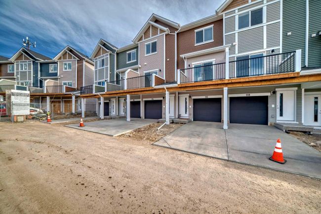 114 Tuscany Summit Square Nw, Home with 2 bedrooms, 2 bathrooms and 2 parking in Calgary AB | Image 2