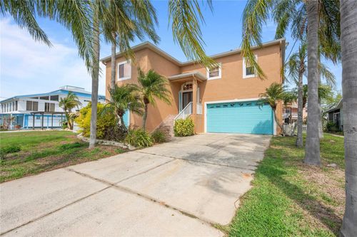 7533 Hatteras Dr, Hudson, FL, 34667-3962 | Card Image