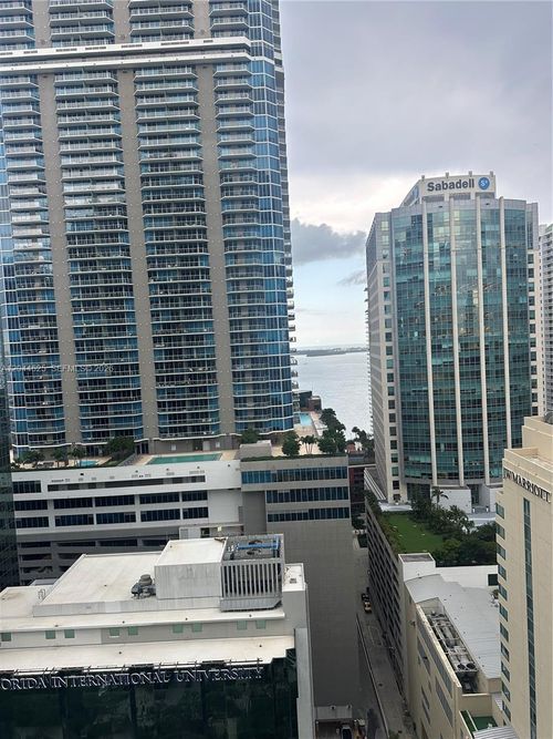 2505-1060 Brickell Ave, Miami, FL, 33131-3915 | Card Image