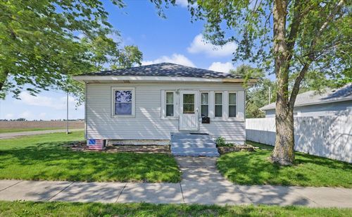 518 W Harrison St, Villa Grove, IL, 61956-1024 | Card Image