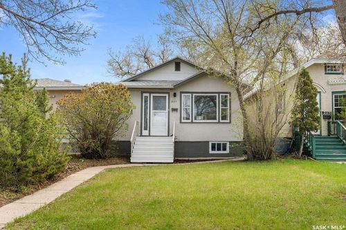2111 Queen Street, Regina, SK, S4T4C4 | Card Image