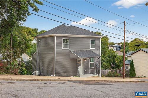 1003 W Johnson St, STAUNTON, VA, 24401-4028 | Card Image