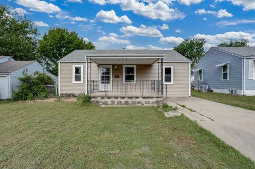 1507 Moyle St, Augusta, KS, 67010-2123 | Card Image