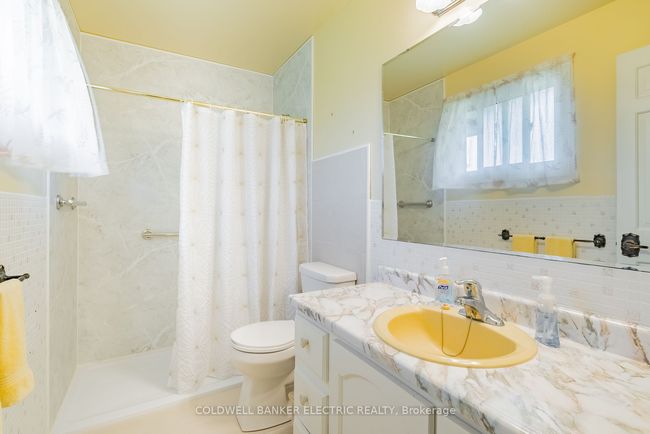 2534 Sherbrooke St W, House other with 3 bedrooms, 3 bathrooms and 4 parking in Cavan Monaghan ON | Image 25