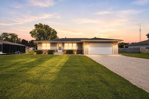 529 Birch St Sw, Demotte, IN, 46310 | Card Image