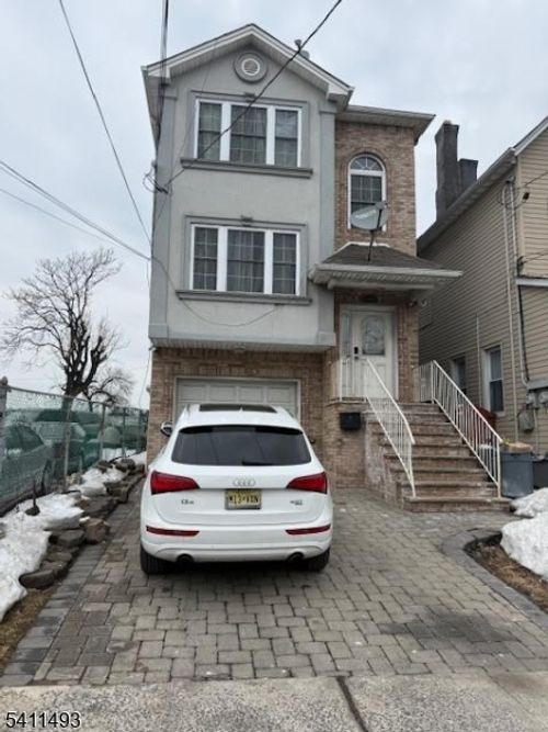 949 Olive St, Elizabeth, NJ, 07201-1922 | Card Image