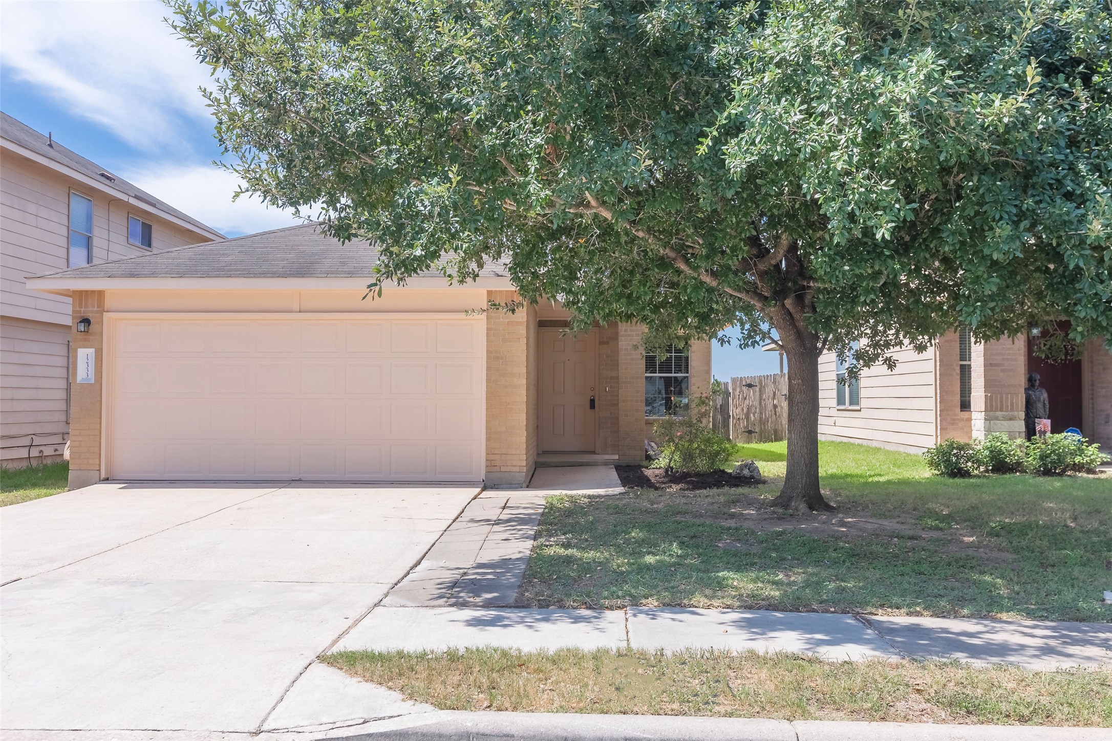 Paloma Blanca Way, Del Valle, TX 78617