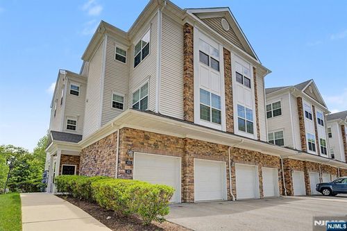411 Parkview Ln, Rockaway, NJ, 07866-2067 | Card Image