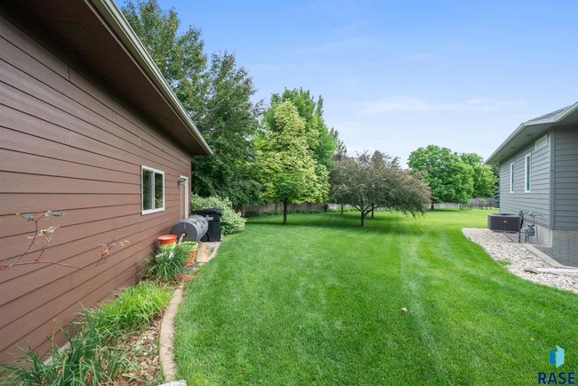 4400 E Aster Cir, House other with 5 bedrooms, 4 bathrooms and null parking in Sioux Falls SD | Image 63