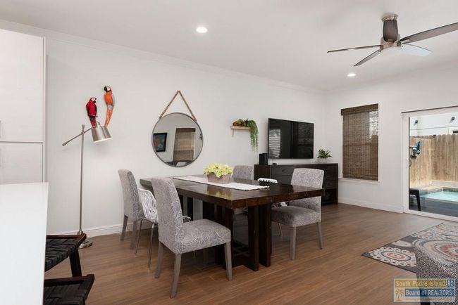 B - 212 W Acapulco St, Townhouse with 3 bedrooms, 3 bathrooms and 2 parking in South Padre Island TX | Image 10