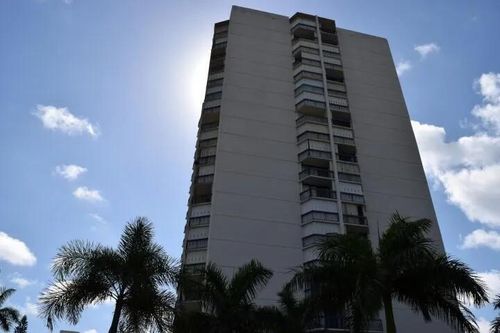 1905-2425 Presidential Way, West Palm Beach, FL, 33401-1322 | Card Image