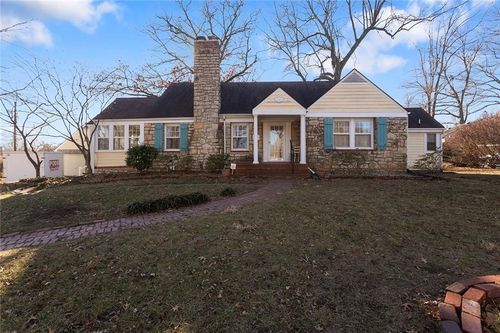 1954 S Lake Ter, Independence, MO, 64055-1848 | Card Image