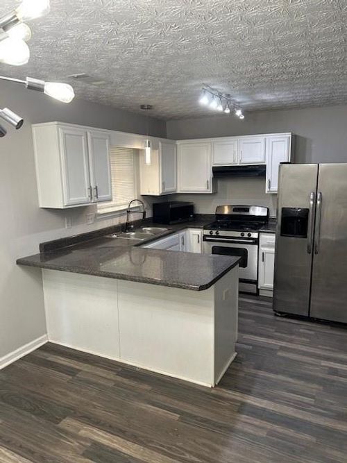 5539 Pineridge Ct, Forest Park, GA, 30297-6621 | Card Image
