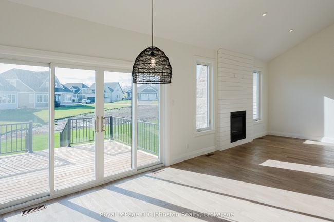 546 Algonquin Trail, House other with 2 bedrooms, 2 bathrooms and 4 parking in Grey ON | Image 18