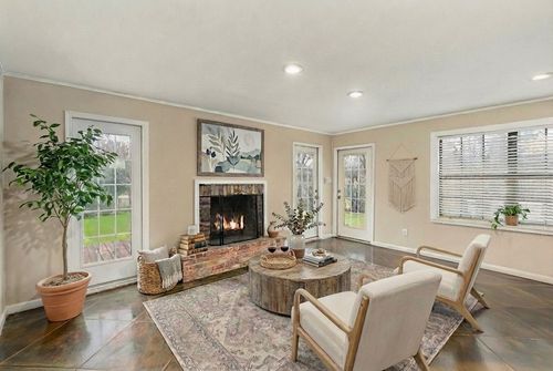 3644 W Seminary Dr, Fort Worth, TX, 76109-5227 | Card Image