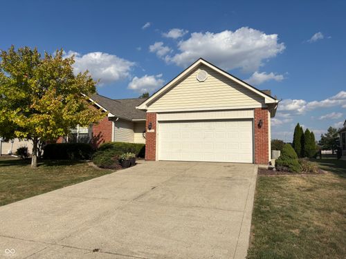 1271 Magnolia Dr, Greenfield, IN, 46140-7822 | Card Image