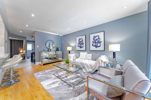 17 Old Wellington St, Markham, ON, L3P5E3 | Card Image