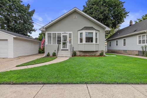2516 71st St, Kenosha, WI, 53143-5273 | Card Image