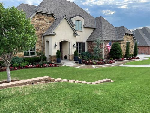 1401 Autumn Creek Dr, Edmond, OK, 73003-3502 | Card Image