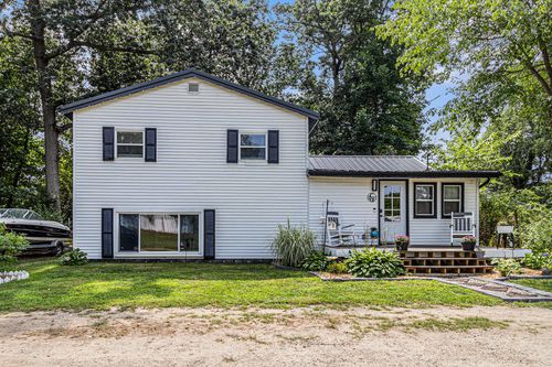 37057 Marrion Ct, Paw Paw, MI, 49079-9348 | Card Image