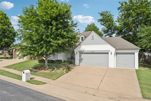 3305 N Gum Place, Broken Arrow, OK, 74012 | Card Image