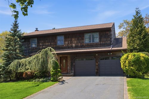 16 Amherst Ln, Smithtown, NY, 11787-2309 | Card Image