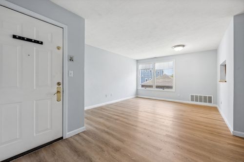 apt-7-49 Washington St, Malden, MA, 02148-8218 | Card Image