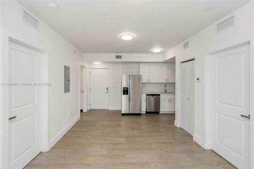 202-1620 Nw 18th St, Miami, FL, 33125-2433 | Card Image